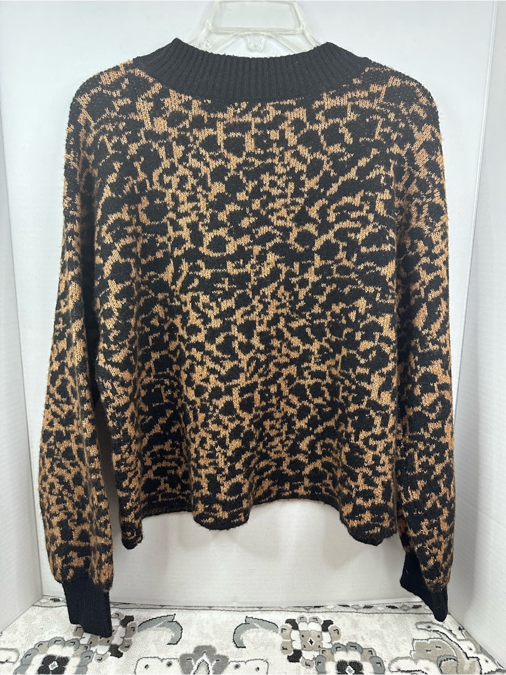 Jessica Simpson Black and Brown Leopard Print Crewneck Sweater, size Large, NWT - Picture 4 of 4